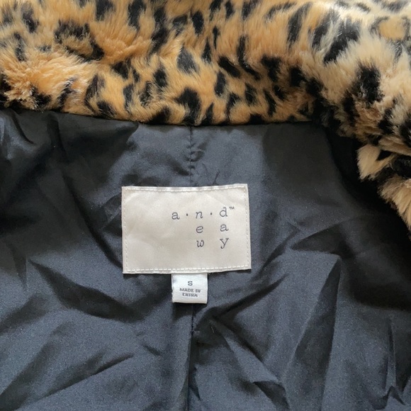 Leopard coat - Picture 4 of 6